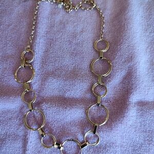 Avon Rising Star Circle Link Necklace and Earring Gift Set